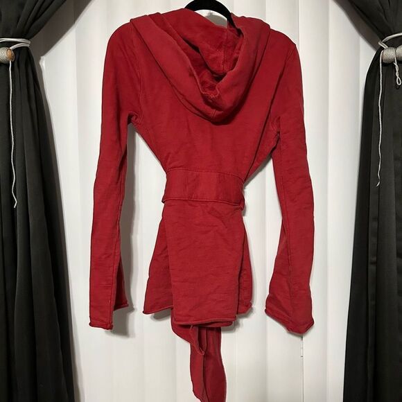 Lucky brand red jacket/robe/hoodie with attached adjustable belt , hooded robe - Picture 4 of 5